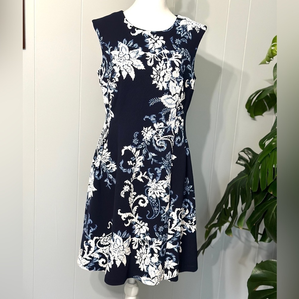 Studio One NY. Blue with white floral dress Size 10 (stretch)excellent condition
